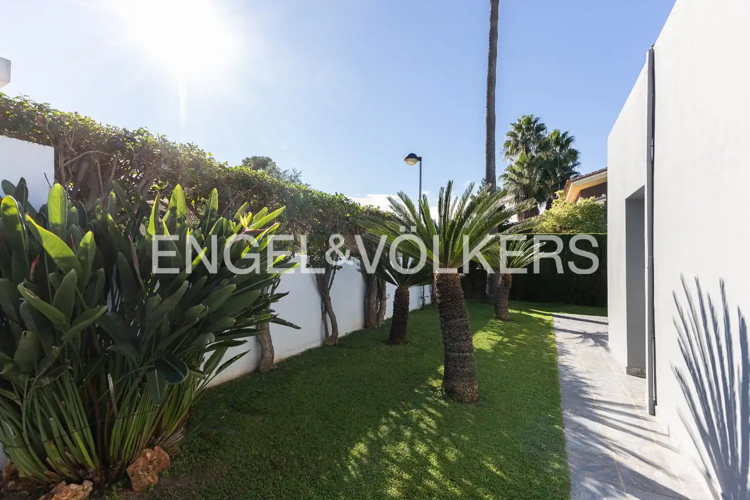 Exterior view of Houses for sale in Carcaixent  with Air Conditioner, Heating and Private garden