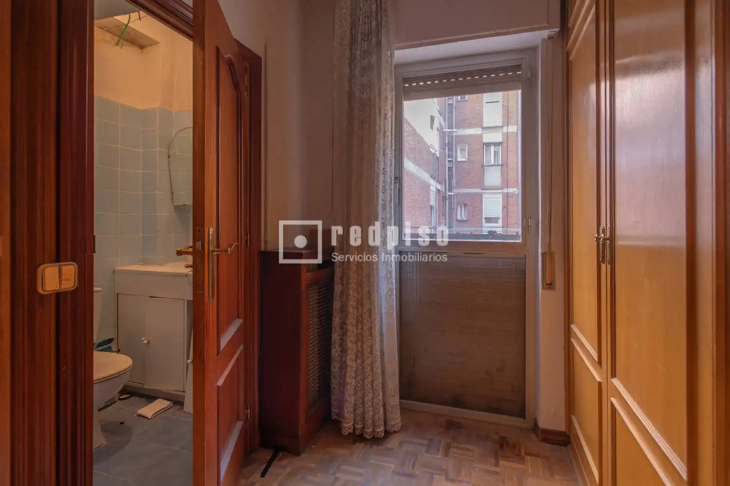 Habitación de Piso en venta en Madrid con Calefacción, Parquet y Terraza