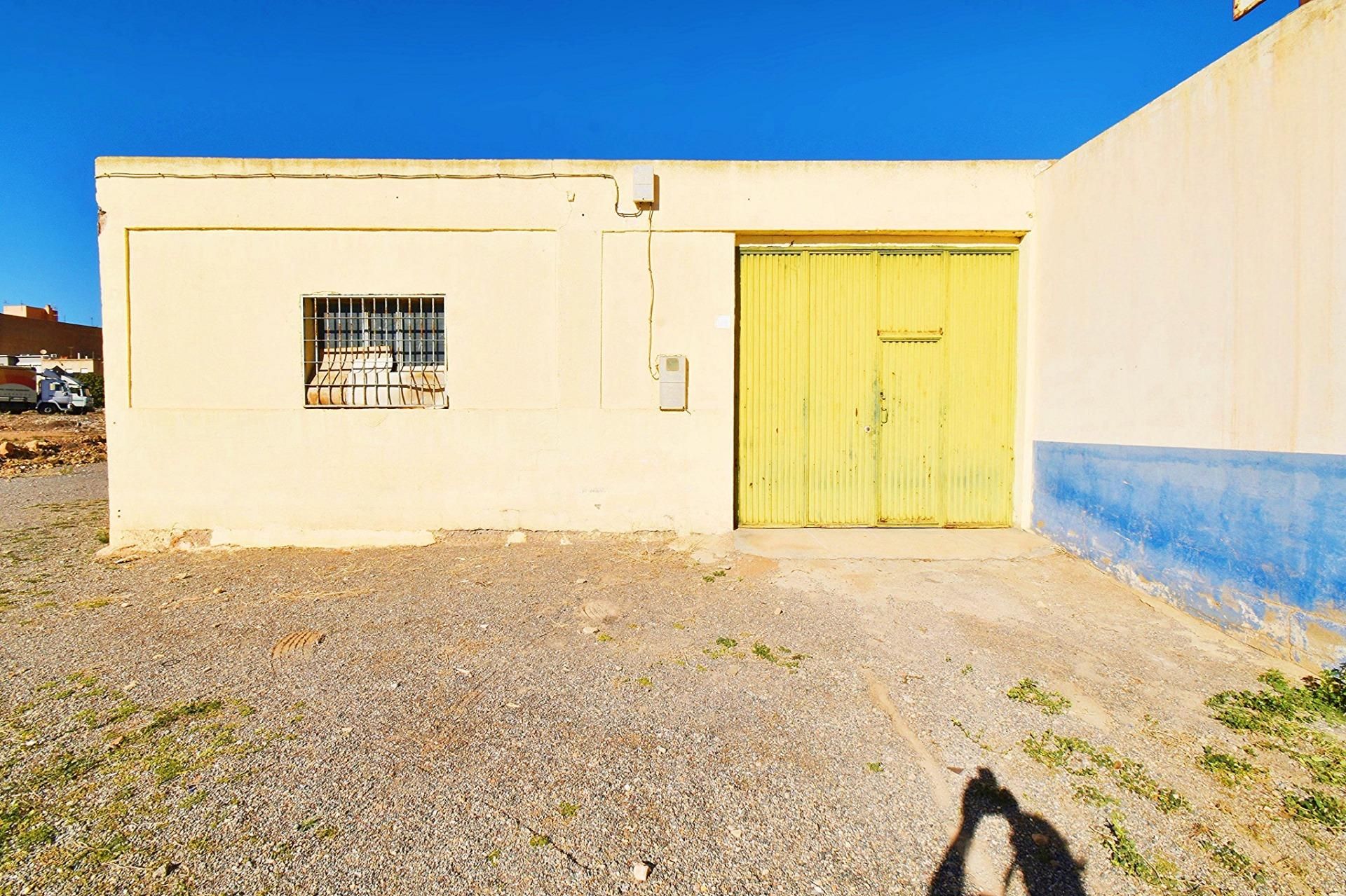 Vista exterior de Pis en venda en El Ejido