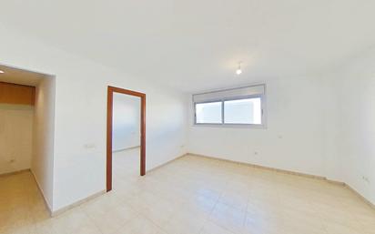 Flat for sale in Terrassa  with Heating and Oven