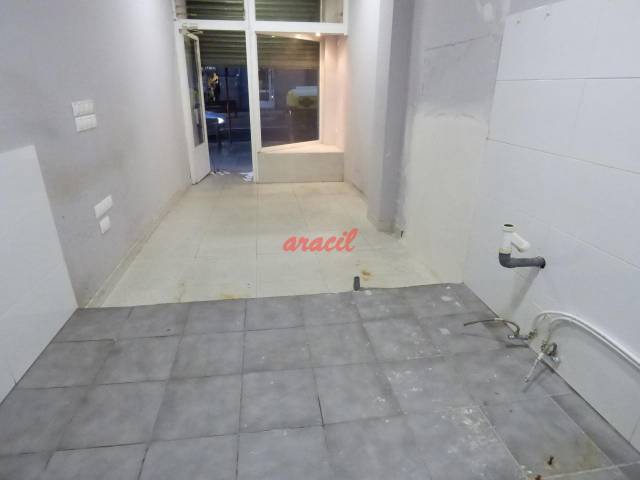 Local comercial en Alquiler en Mariñamansa