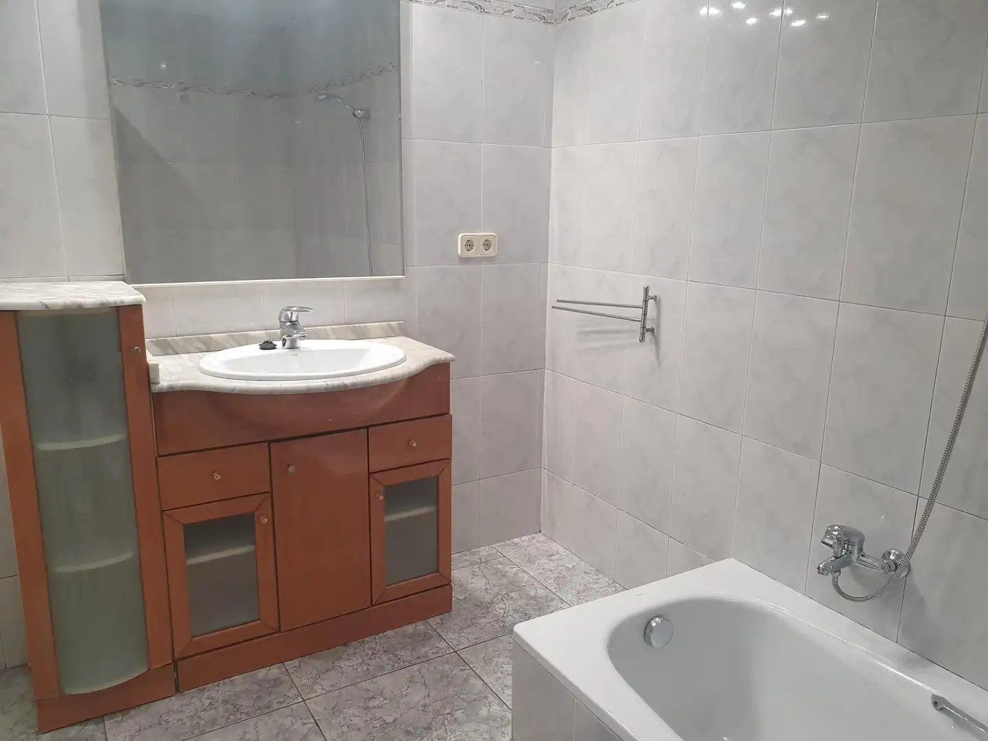 Bathroom of Houses for rent in Mollet del Vallès  with Heating, Private garden and Parquet flooring