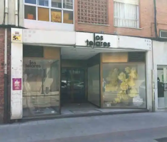 Local comercial en venda a C/ Ramiro I