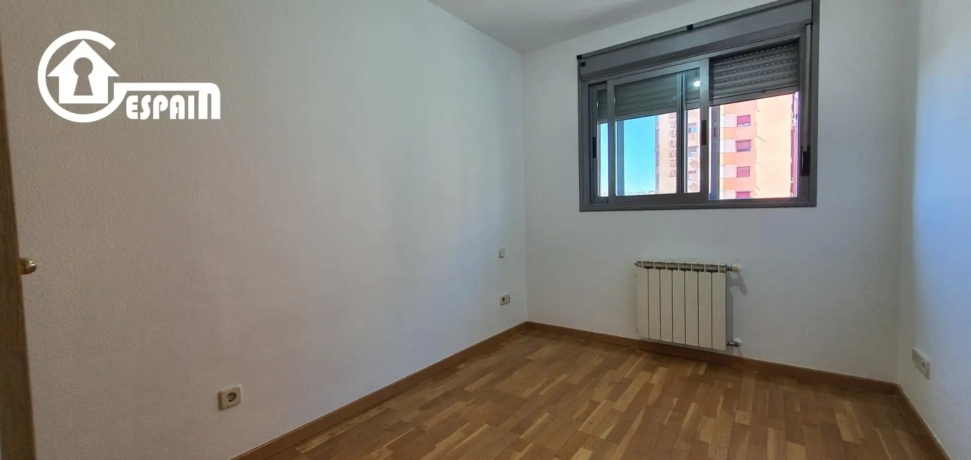 Dormitori de Pis en venda en Carabanchel