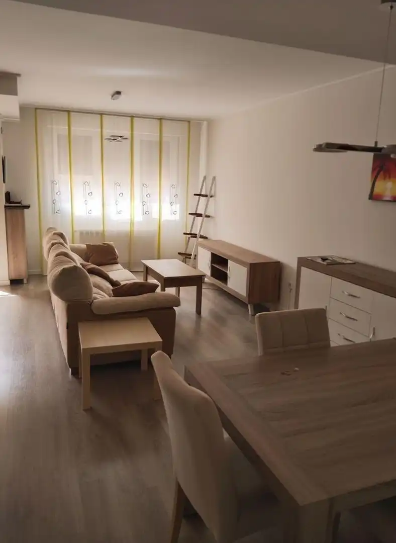 Sala d'estar de Casa adosada en venda en Albacete amb Aire condicionat, Calefacció i Jardí privat