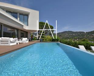 Piscina de Casa o xalet en venda en Cabrils amb Aire condicionat, Terrassa i Piscina