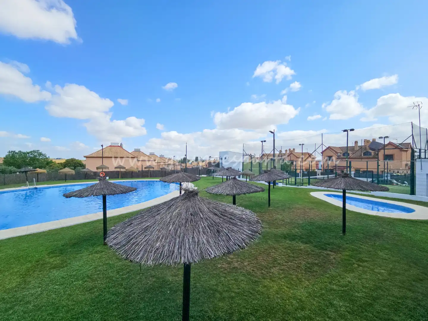 Exterior view of Detached homes for sale in Espartinas  with Air Conditioner, Heating and Oven