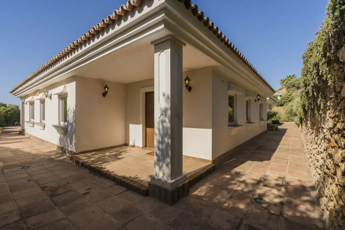 Vista exterior de Casa o chalet en venta en Mijas con Aire acondicionado, Calefacción y Jardín privado