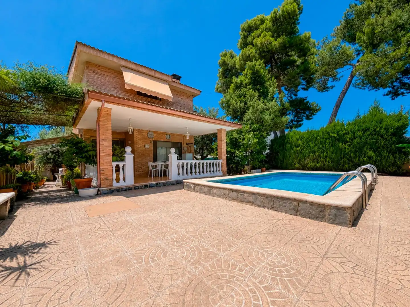 Piscina de Casa o xalet en venda en L'Eliana amb Aire condicionat, Jardí privat i Terrassa