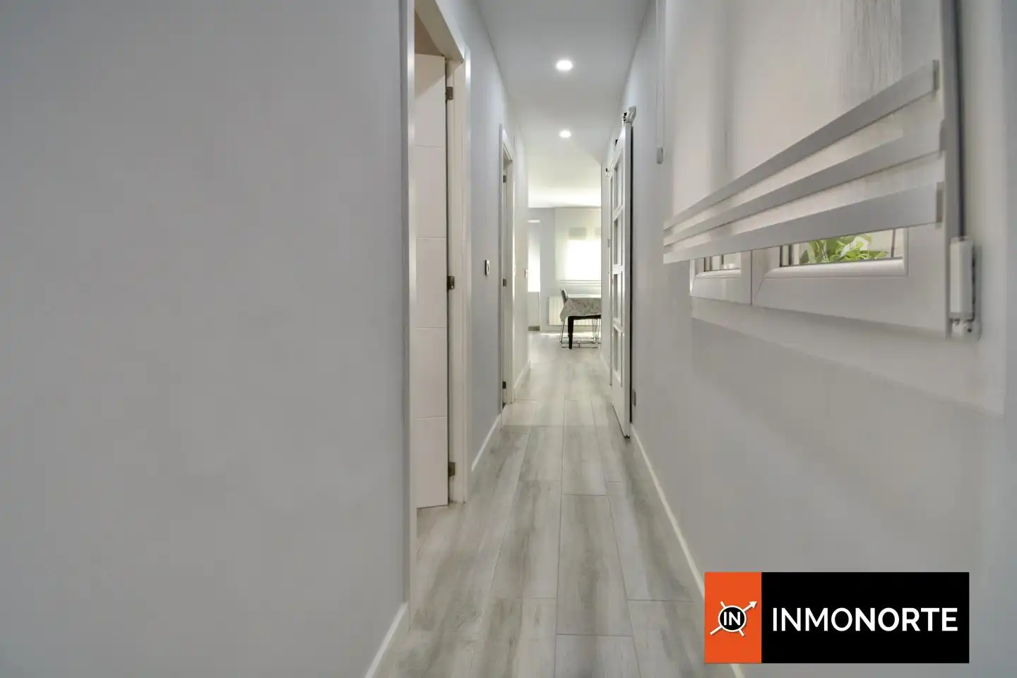 Piso en venta en Laredo con Calefacción, Trastero y Amueblado