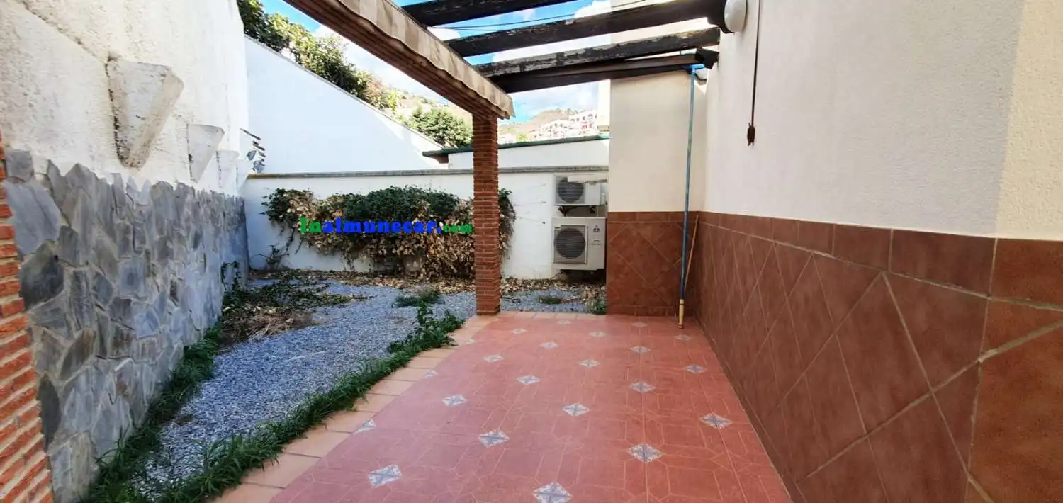 Jardín de Casa adosada en venta en Almuñécar con Aire acondicionado, Terraza y Piscina