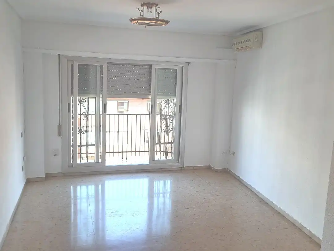 Wohnzimmer von Wohnung zum Verkauf in  Valencia Capital mit Klimaanlage und Balkon