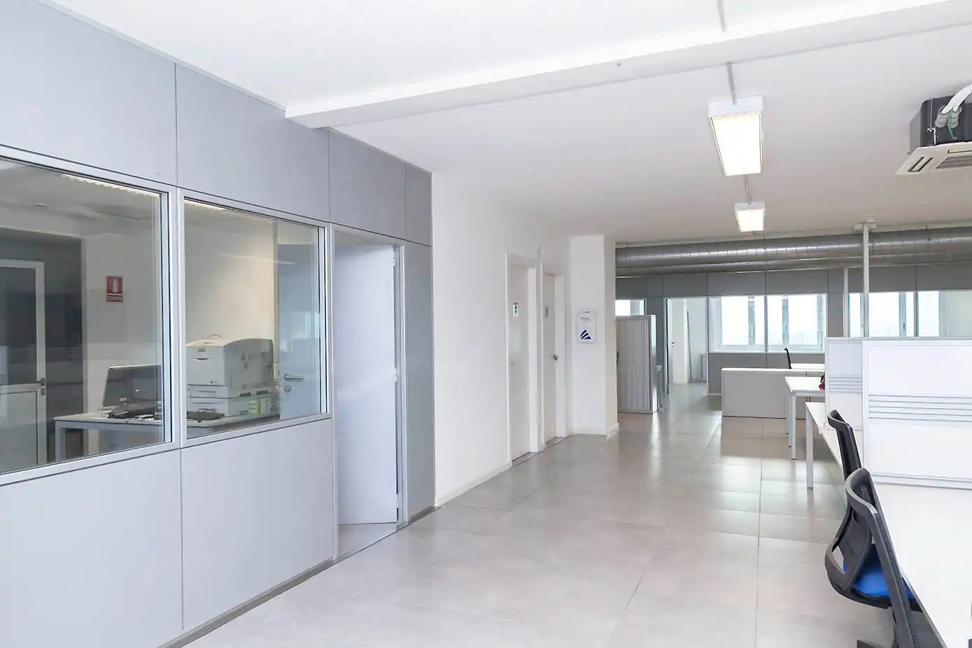 Nave industrial en venta en Molins de Rei con Alarma