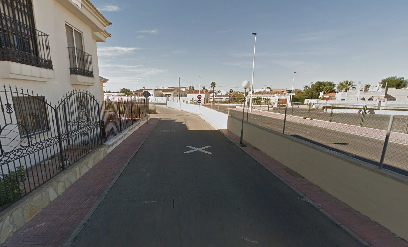 Vista exterior de Casa adosada en venda en Torrevieja