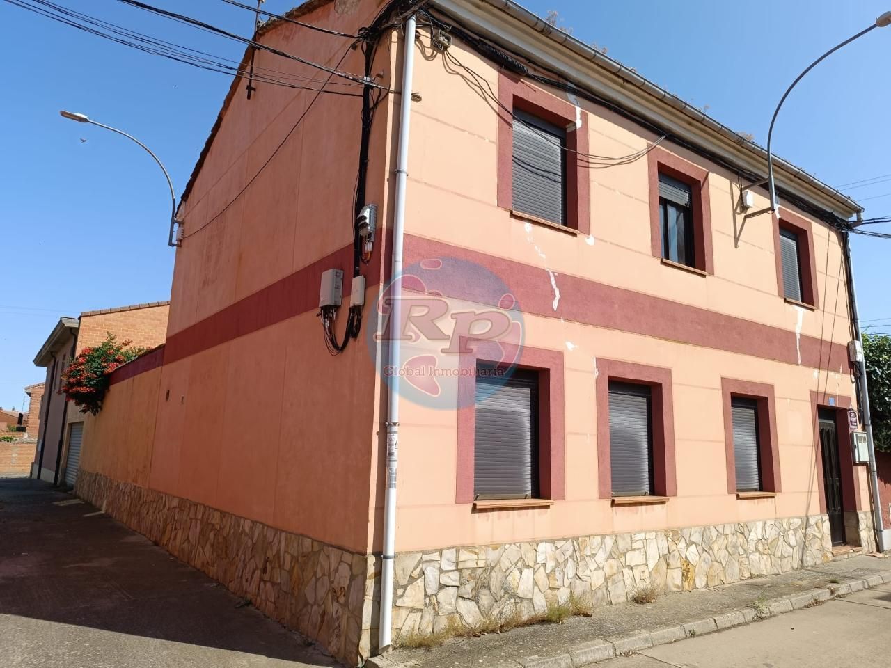 Vista exterior de Casa o xalet en venda en Sahagún amb Calefacció, Jardí privat i Terrassa