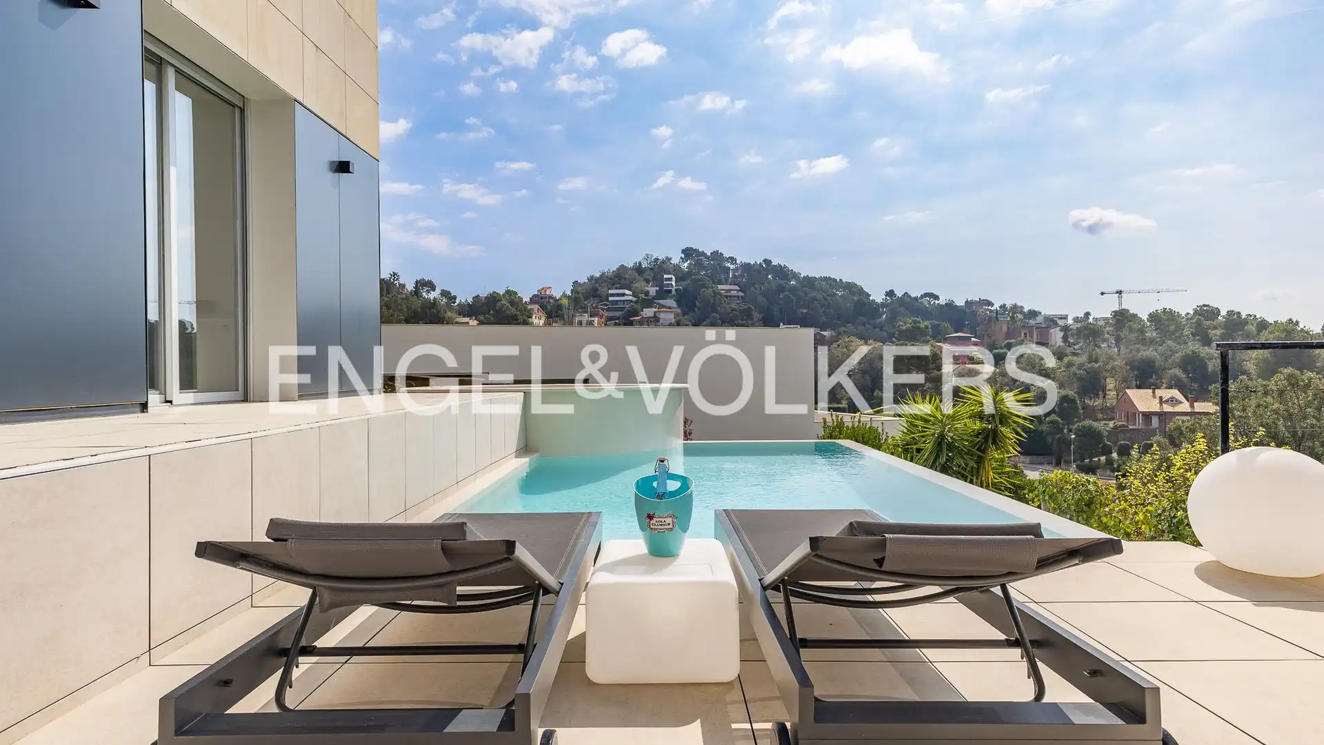 Terraza de Casa o chalet en venta en Matadepera con Aire acondicionado, Calefacción y Jardín privado