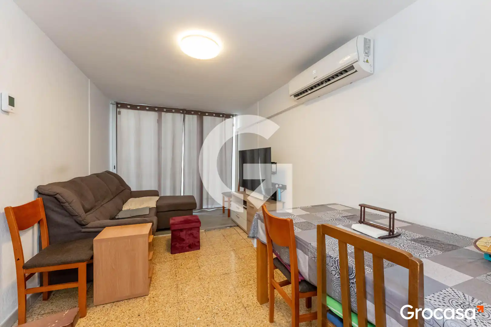 Sala d'estar de Pis en venda en Cornellà de Llobregat amb Aire condicionat, Calefacció i Traster