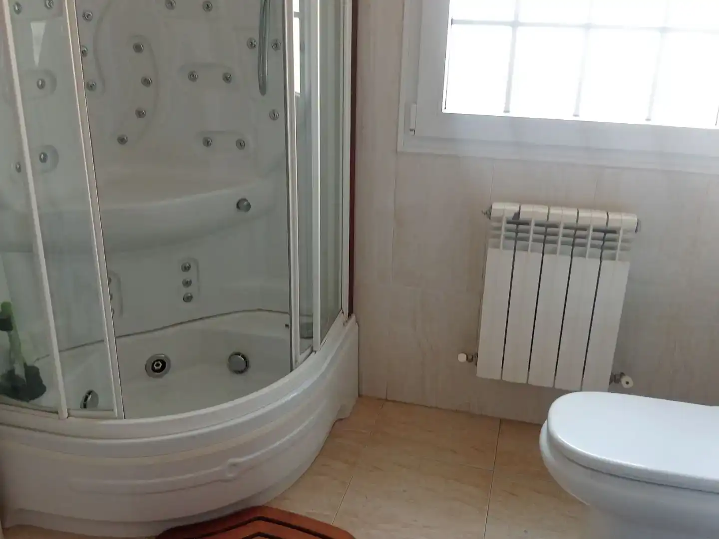 Baño de Piso de alquiler en Santo Tomás