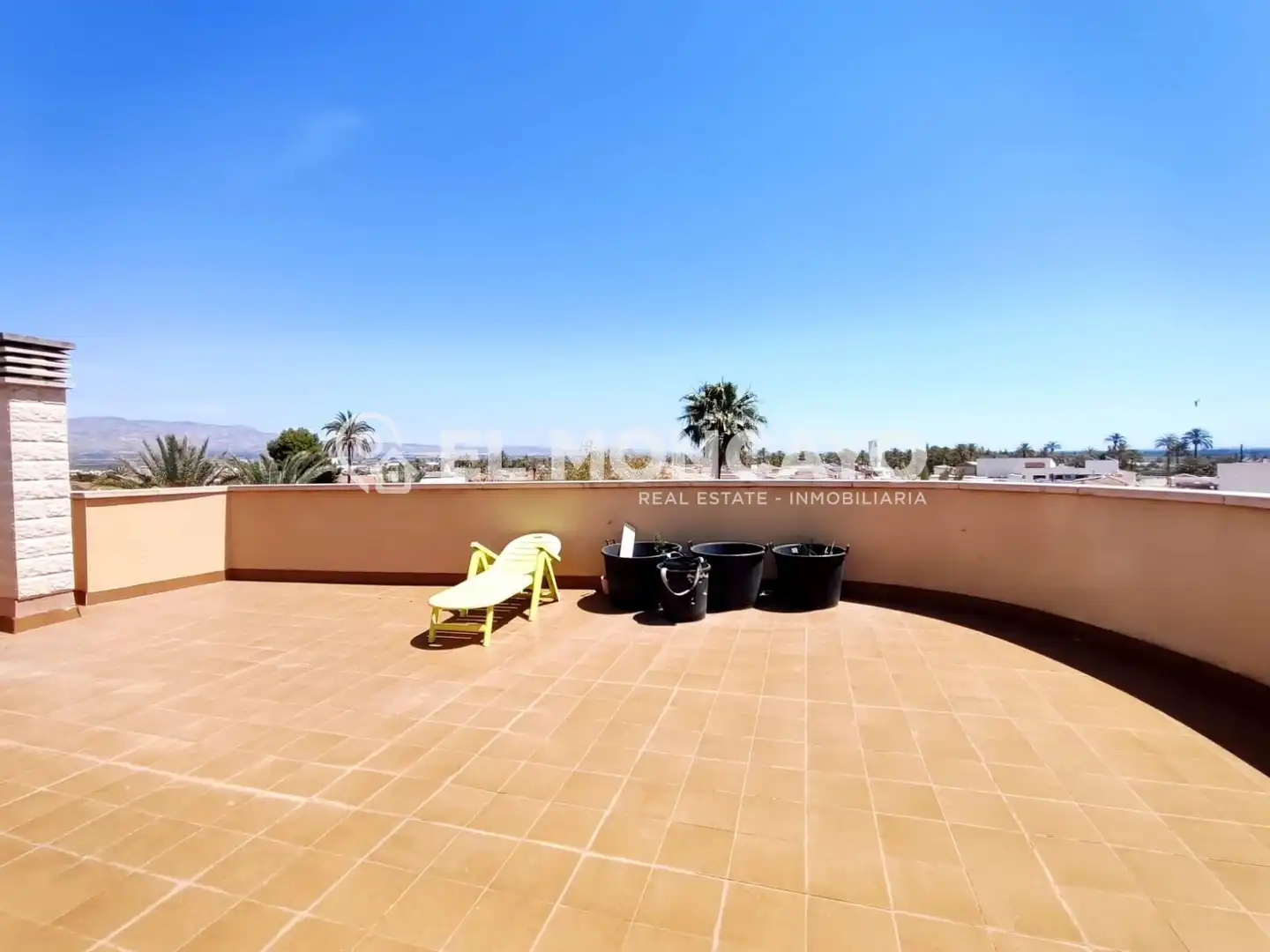 Terraza de Apartamento en venta en San Isidro con Calefacción