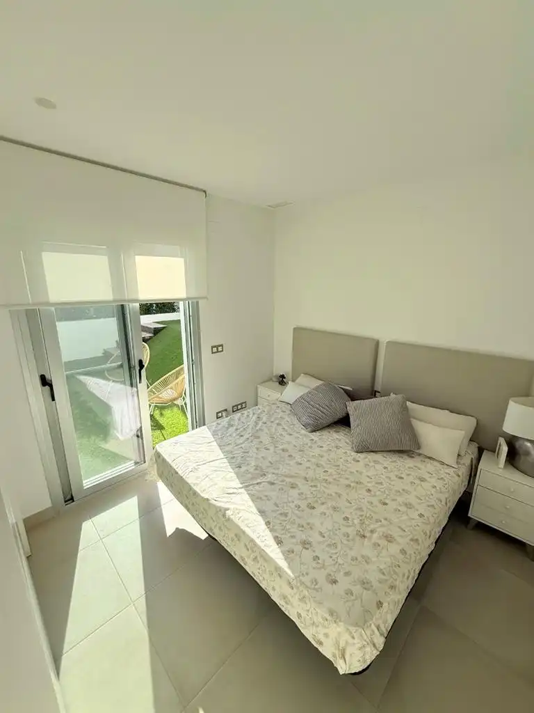 Habitación de Planta baja en venta en Finestrat con Aire acondicionado, Terraza y Trastero
