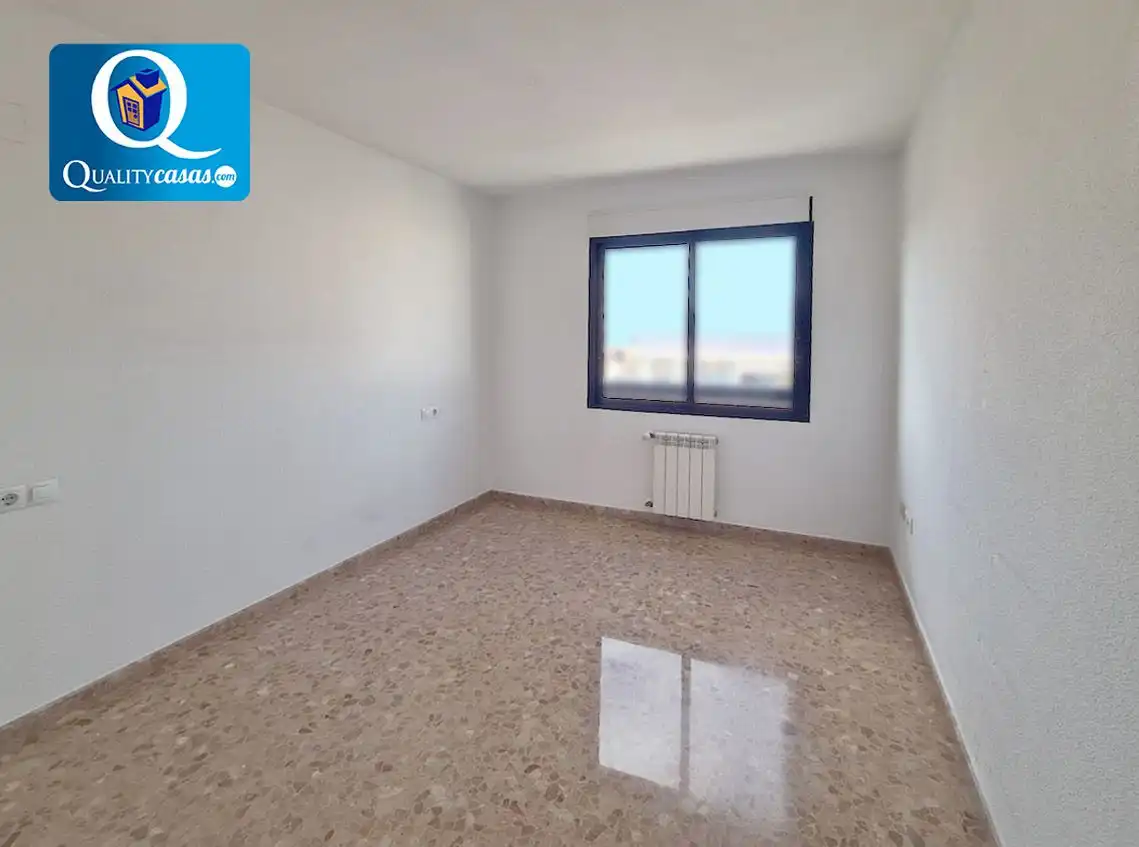 Dormitori de Dúplex en venda en Alicante / Alacant amb Calefacció, Terrassa i Piscina comunitària
