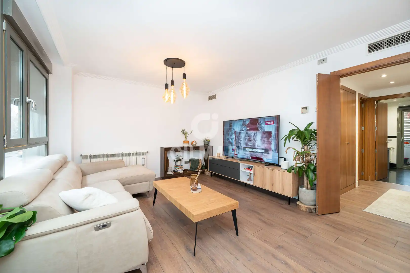 Living room of Flat for sale in Madrid  with Heating, Private garden and Storage room