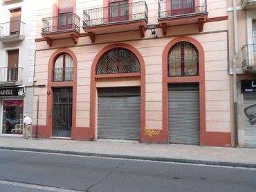 Business premises to rent in Centre