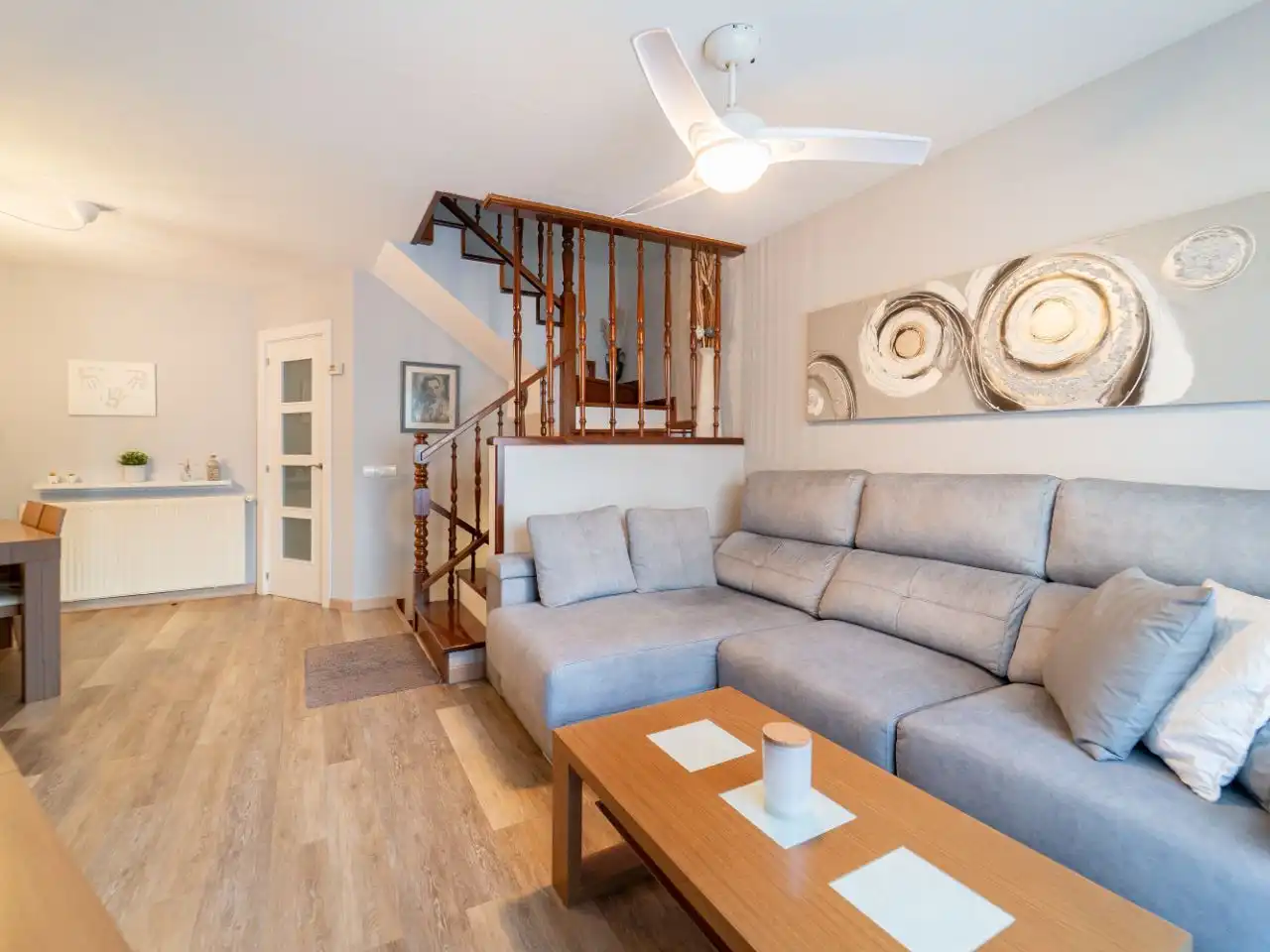 Living room of Houses for sale in Casco Antiguo