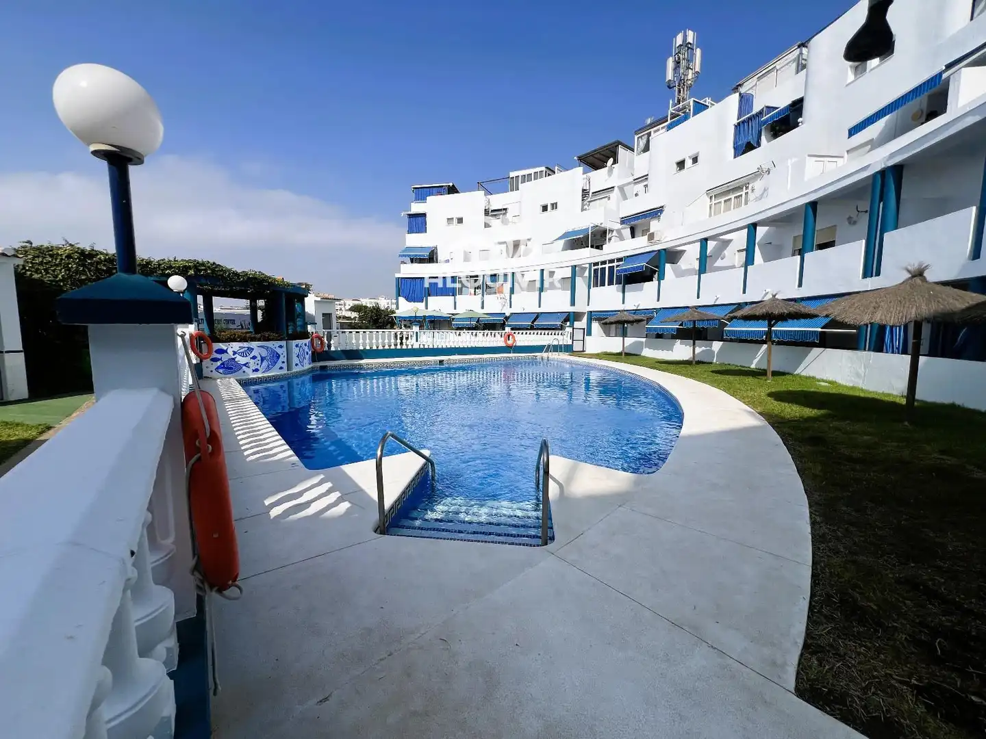 Piscina de Dúplex en venta en Almonte con Aire acondicionado, Calefacción y Terraza