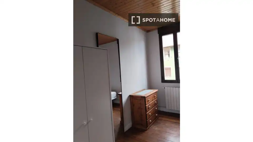 Habitación en Iralabarri