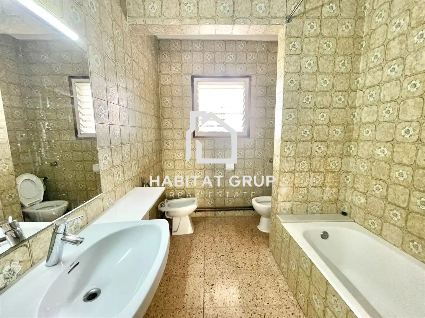 Baño de Casa adosada en venta en Banyoles con Aire acondicionado, Calefacción y Jardín privado