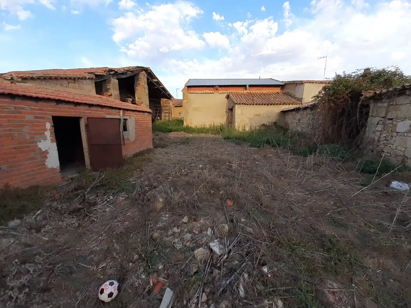 Houses for sale in Peleas de Abajo