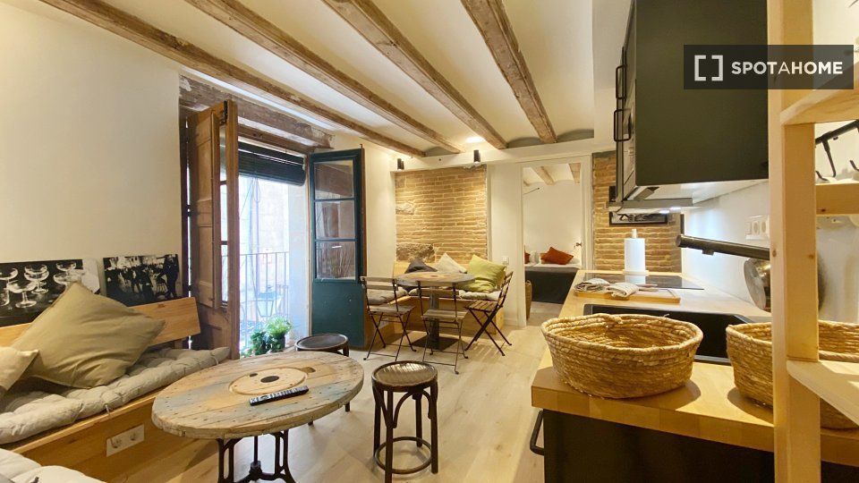 Cocina de Piso de alquiler en  Barcelona Capital con Aire acondicionado, Calefacción y Amueblado