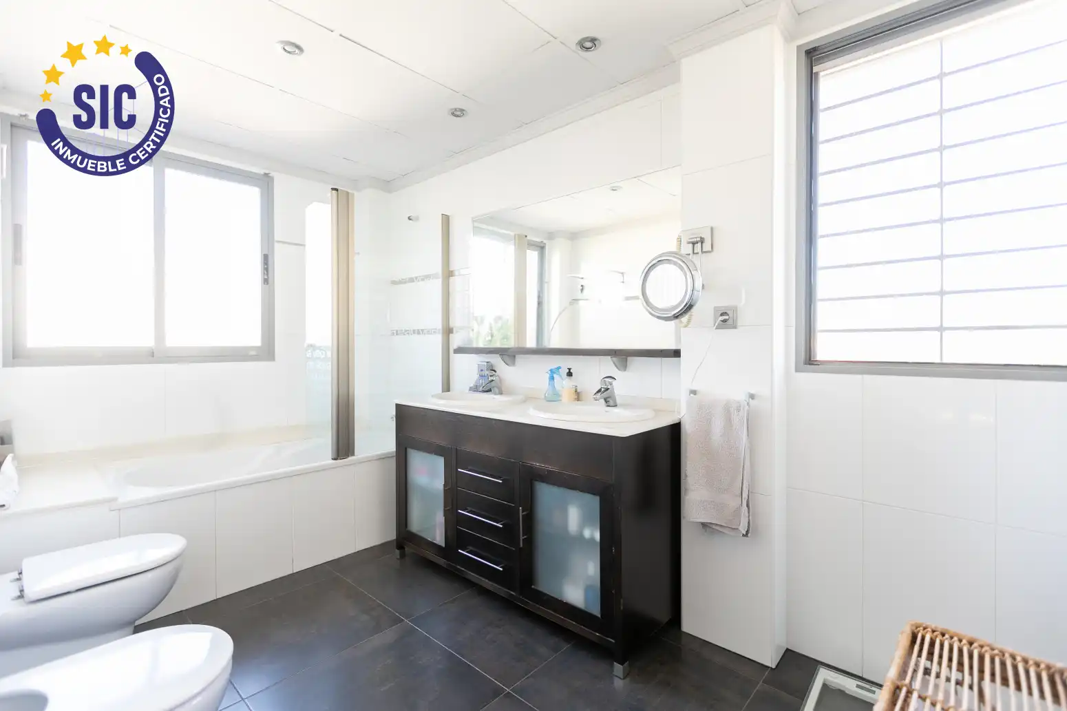 Baño de Casa o chalet en venta en Sagunto / Sagunt con Aire acondicionado, Calefacción y Jardín privado