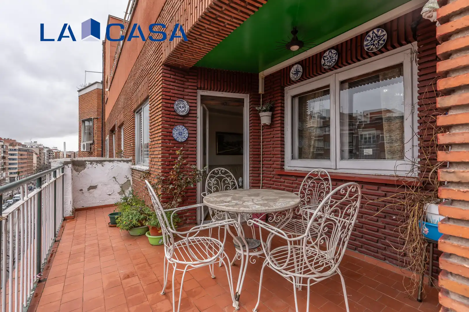 Terrassa de Pis en venda en Madrid amb Calefacció i Terrassa