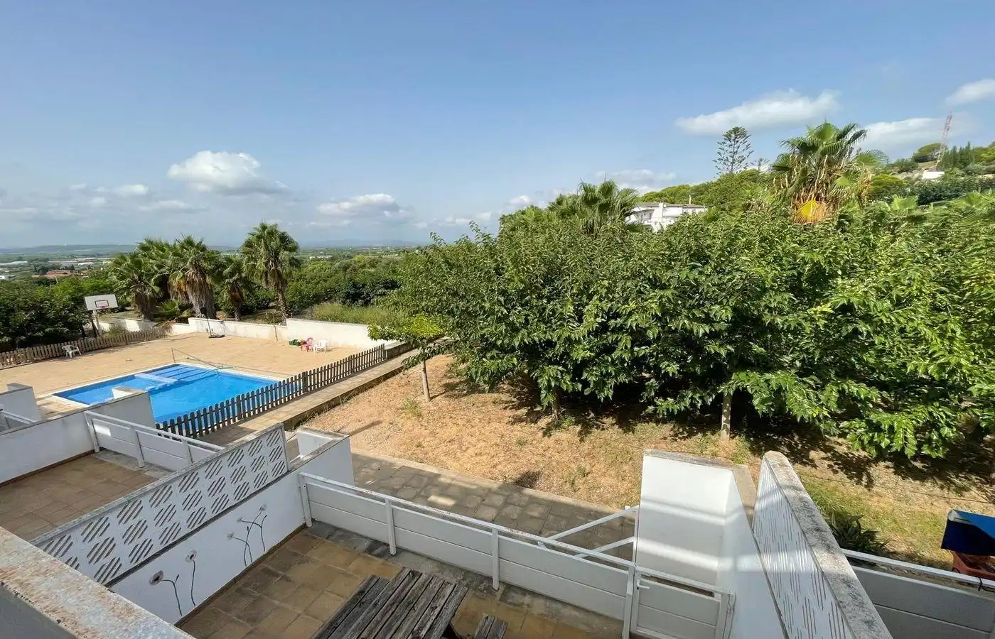 Vista exterior de Casa adosada en venda en Alcanar amb Aire condicionat, Calefacció i Jardí privat