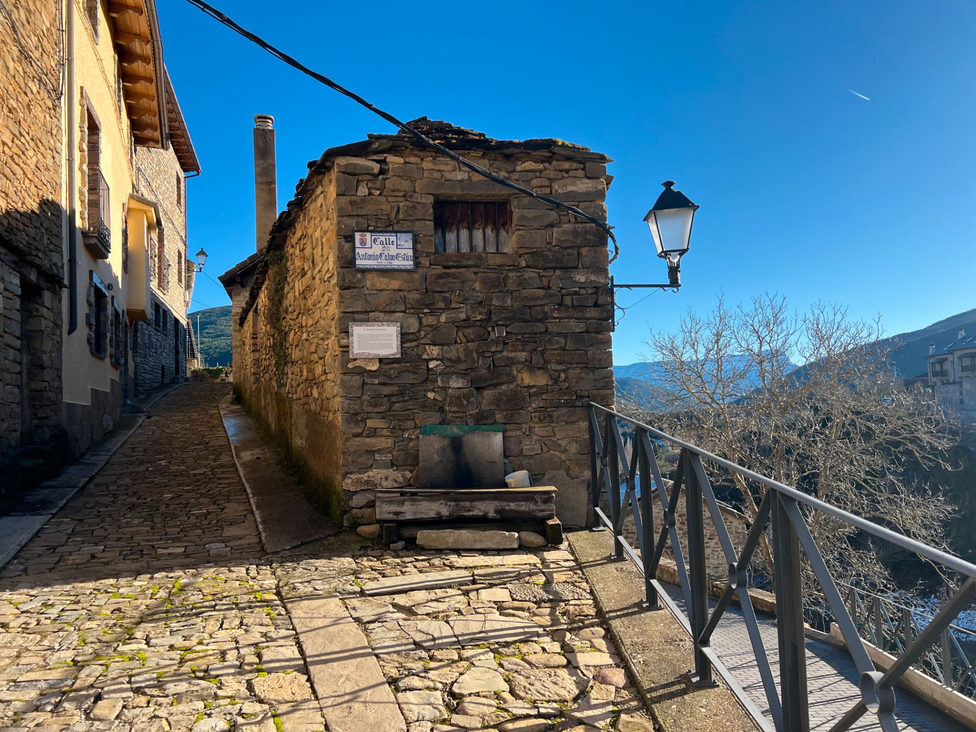 Außenansicht von Country house zum verkauf in Castiello de Jaca
