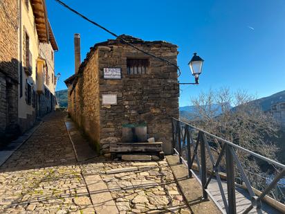 Exterior view of Country house for sale in Castiello de Jaca