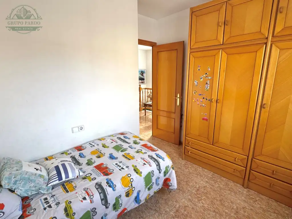 Dormitori de Casa adosada en venda en El Vendrell amb Aire condicionat, Balcó i Piscina comunitària