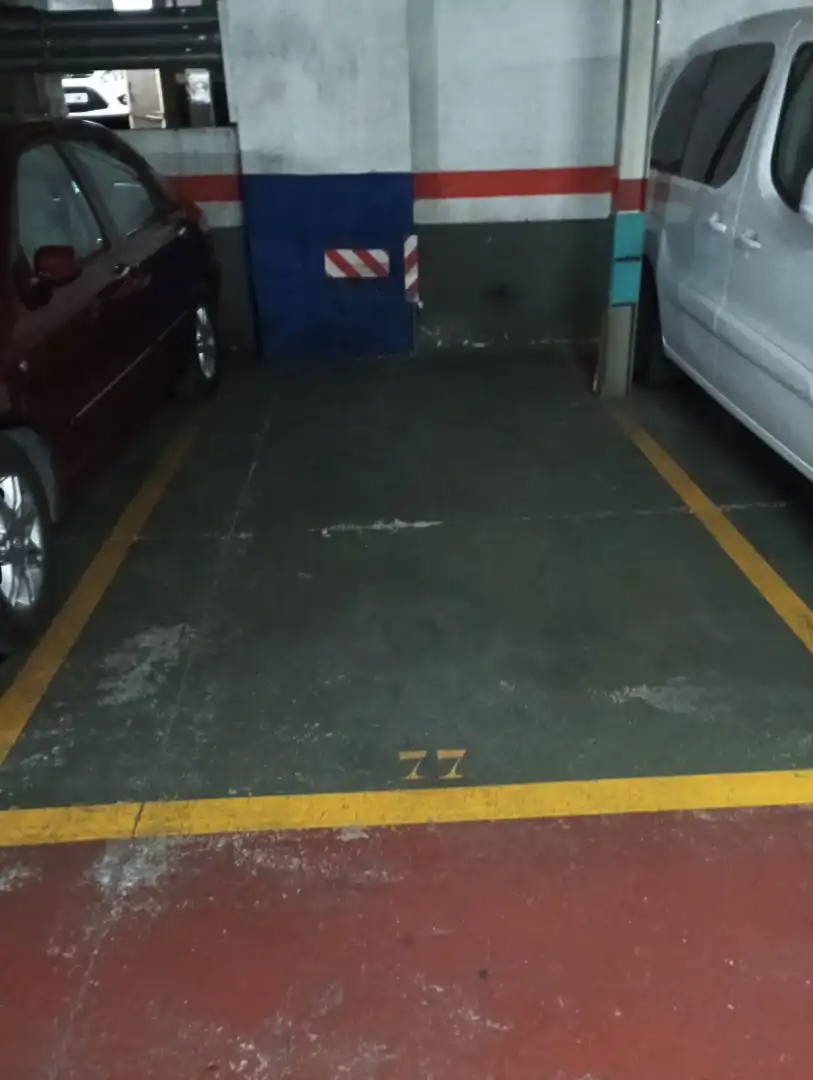 Aparcament de Garatge en venda en Badalona