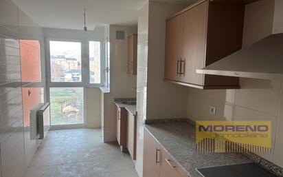 Kitchen of Apartment for sale in Sarria