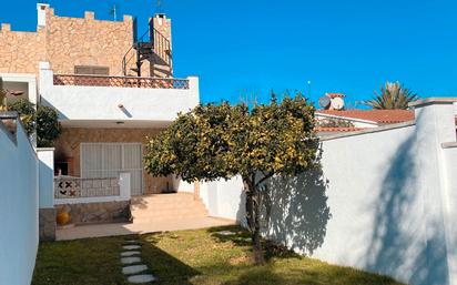 Jardí de Casa adosada en venda en Empuriabrava amb Jardí privat, Terrassa i Moblat