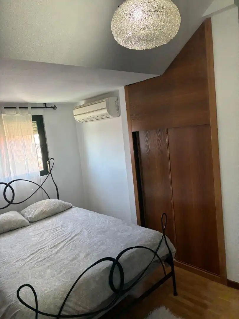 Schlafzimmer von Maisonette zum Verkauf in Velilla de San Antonio mit Klimaanlage, Heizung und Terrasse
