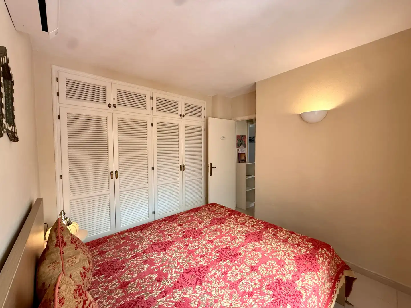 Habitación de Casa o chalet en venta en Santa Eulària des Riu con Aire acondicionado, Calefacción y Terraza