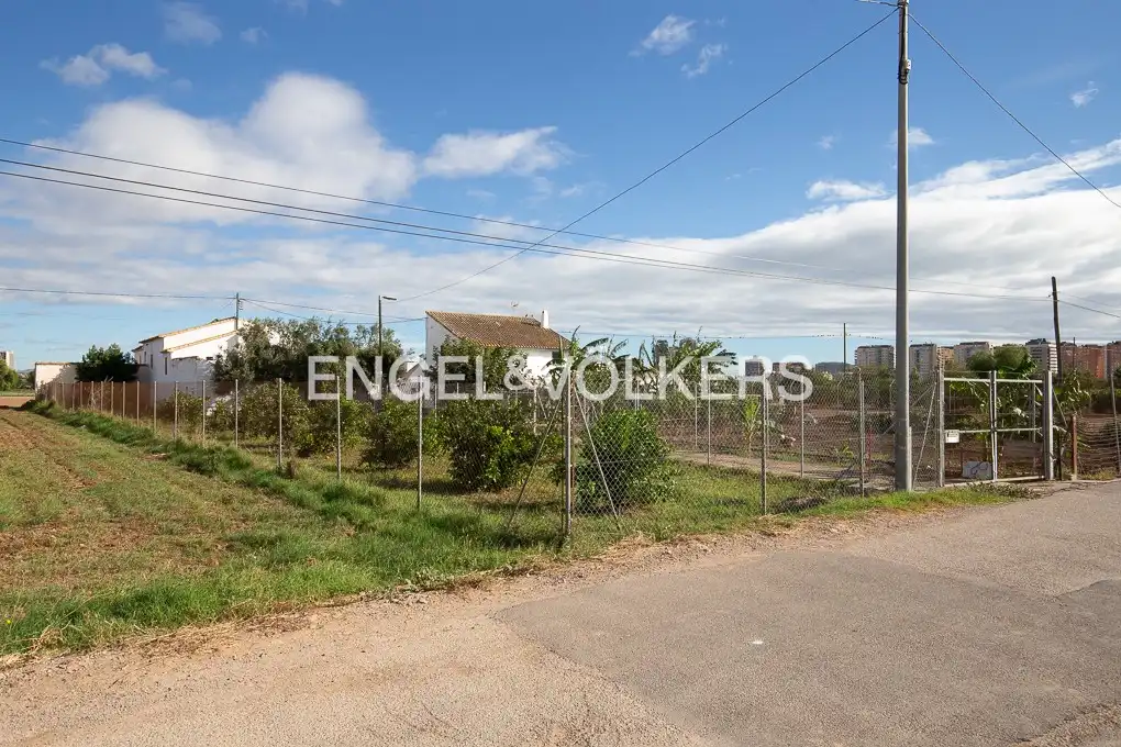 Country house zum Verkauf in Valencia mit Heizung und Privatgarten
