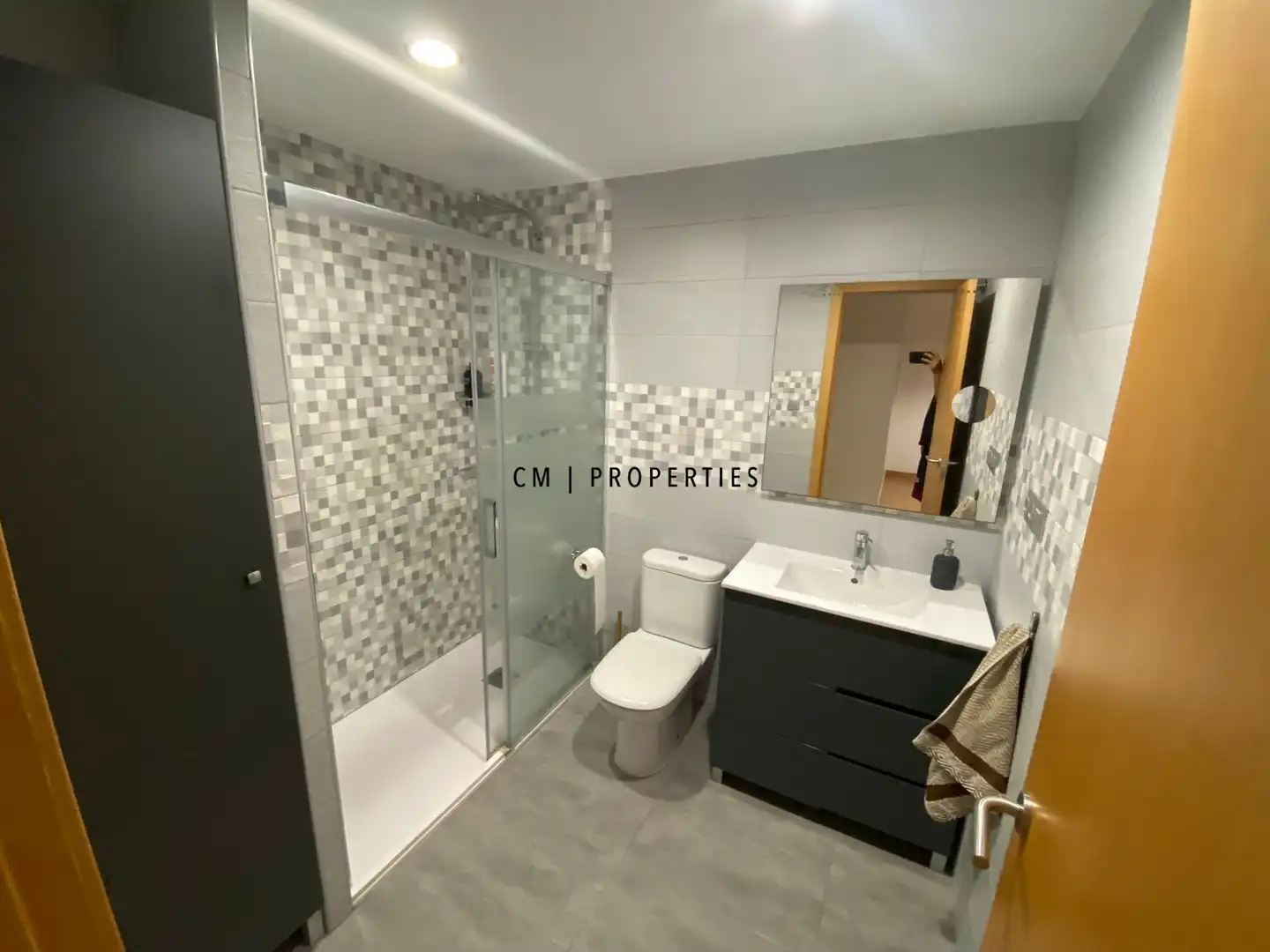 Bathroom of Flat for rent in Torrent  with Air Conditioner, Heating and Parquet flooring