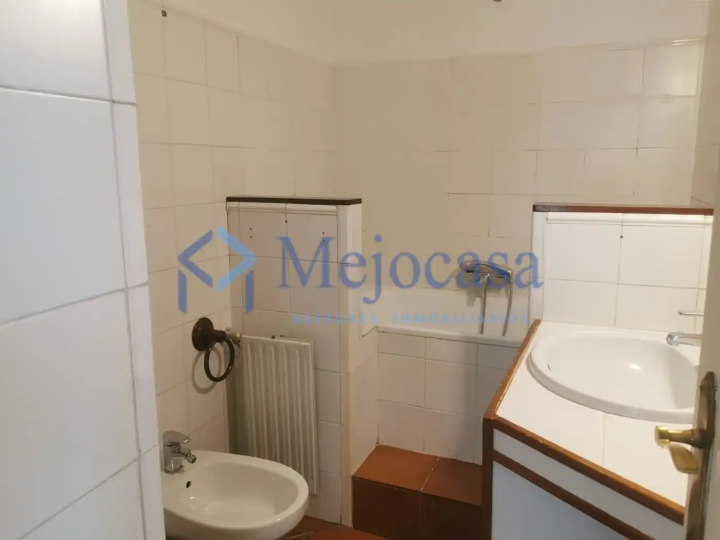 Bathroom of Apartments for sale in Madrid  with Air Conditioner, Heating and Parquet flooring