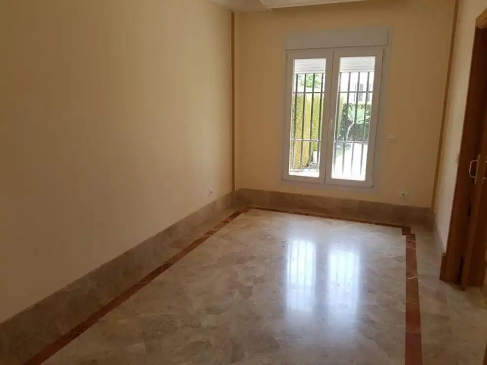 Habitación de Casa adosada en venta en Marbella con Aire acondicionado, Jardín privado y Terraza