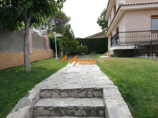 Garden of Flat for share in Villaviciosa de Odón  with Heating