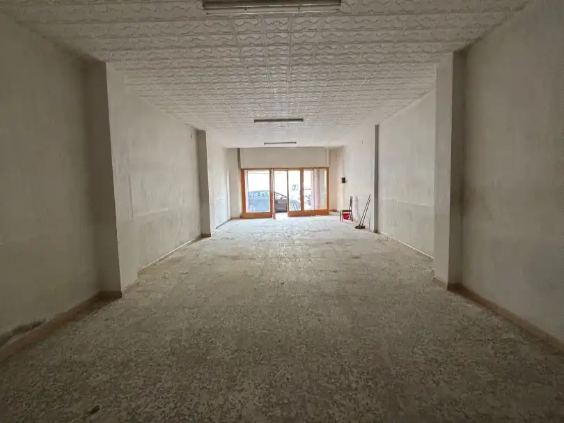 Local comercial de lloguer a sant lluis 72, imagen 3